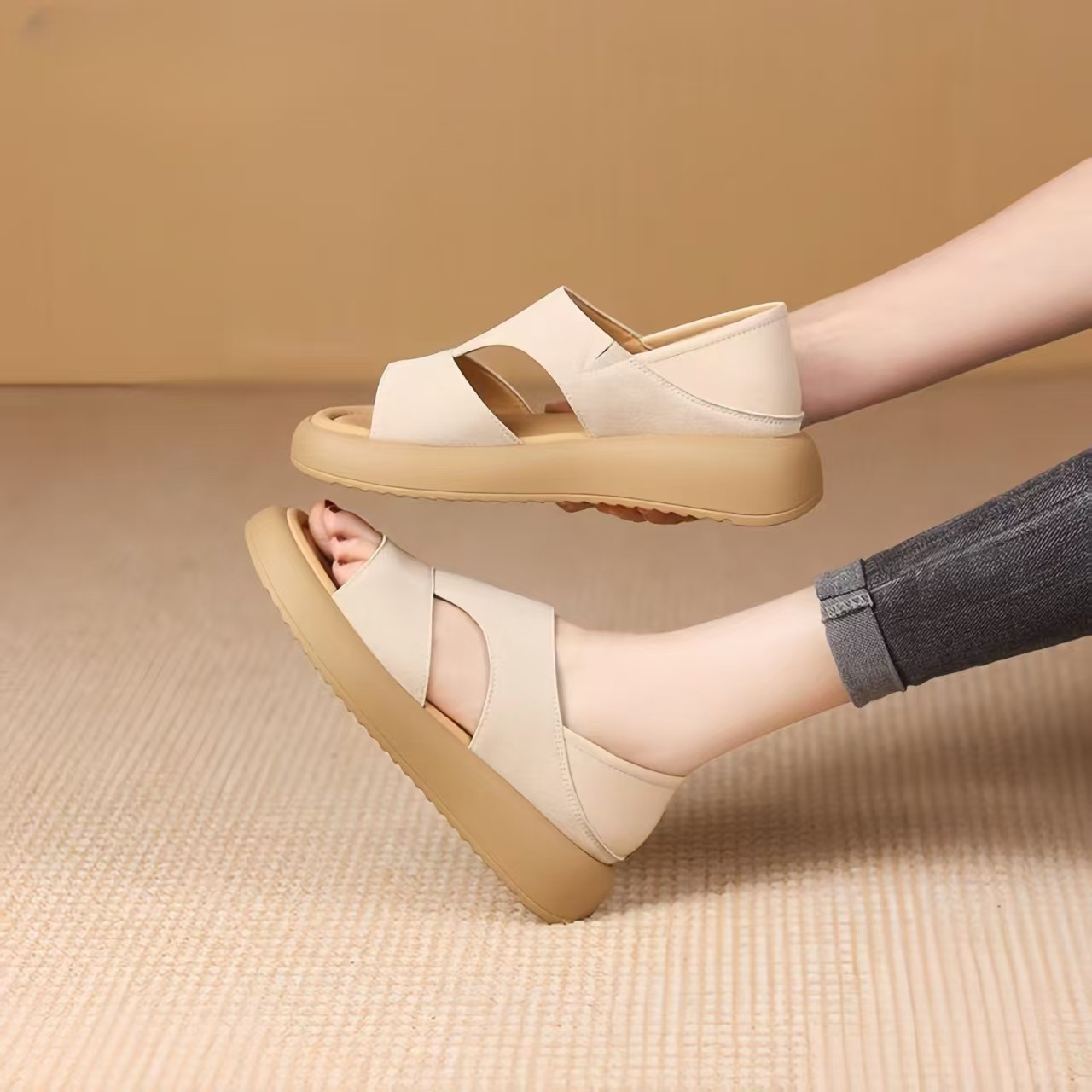 🔥New Arrivals 60% off🔥 2025 Latest Summer Sandals for Women (Relieve Pain in Footsteps)