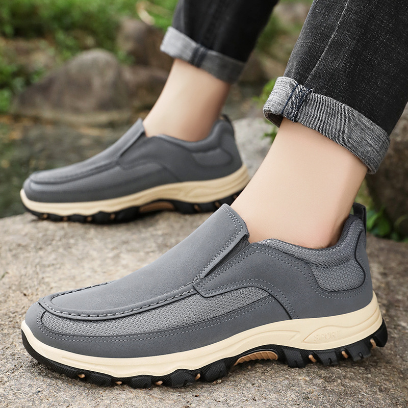2025 new soft-soled outdoor hiking shoes