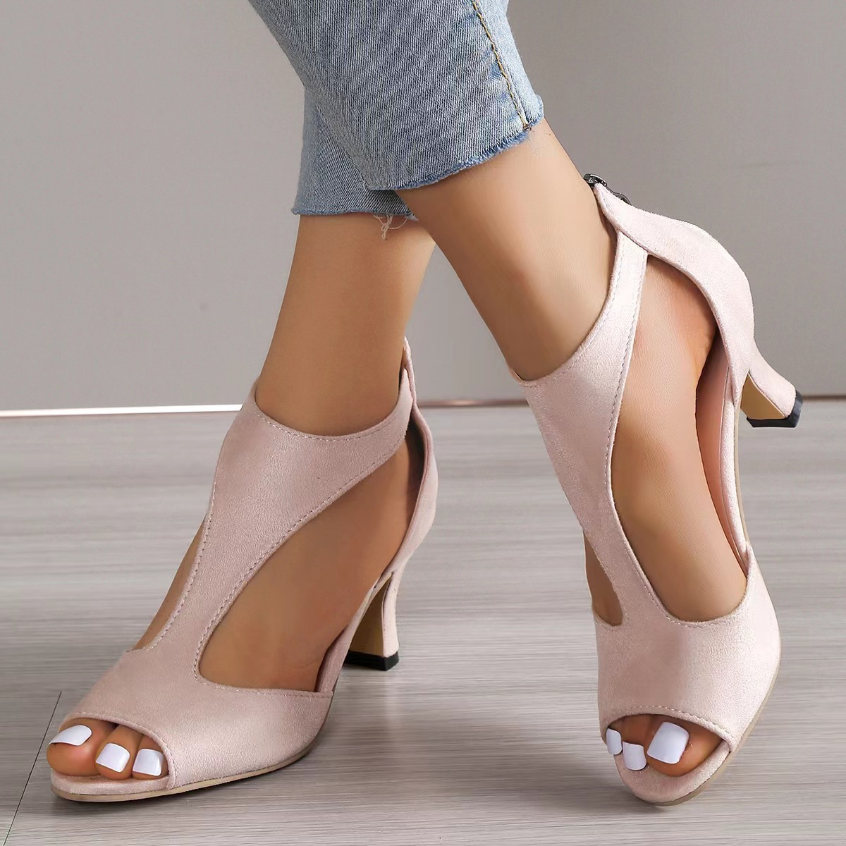 New Arrivals🔥60% OFF Women’s Peep Toe Cutout Stiletto Heels, Back Zipper Roman High Heel Sandals