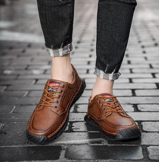 Hand-stitched men's loafers with anti-collision and anti-slip features.