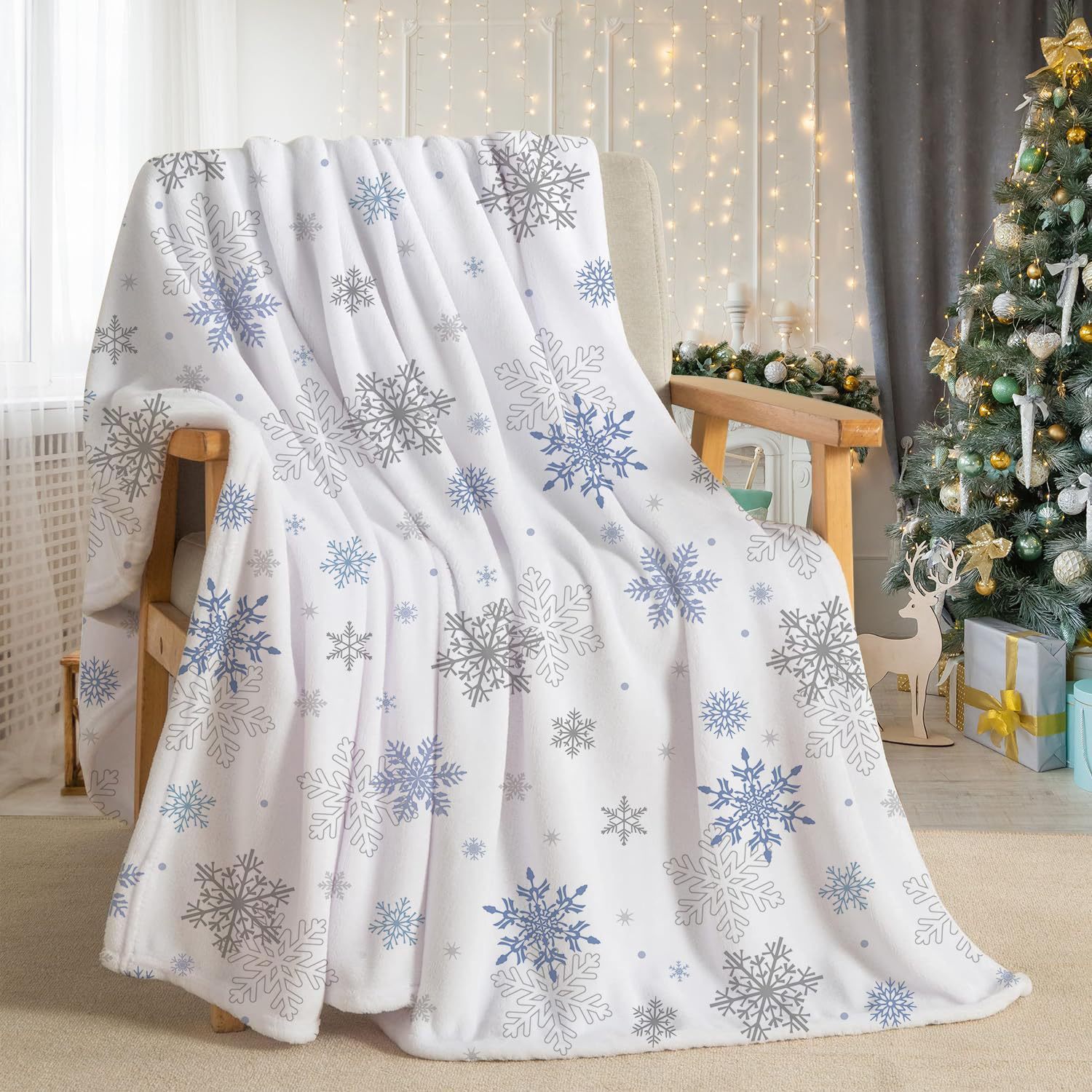 Christmas Blanket Snowflakes Elegant Comfort Velvet Touch Ultra Plush Christmas Holiday Printed Fleece Throw/Blanket