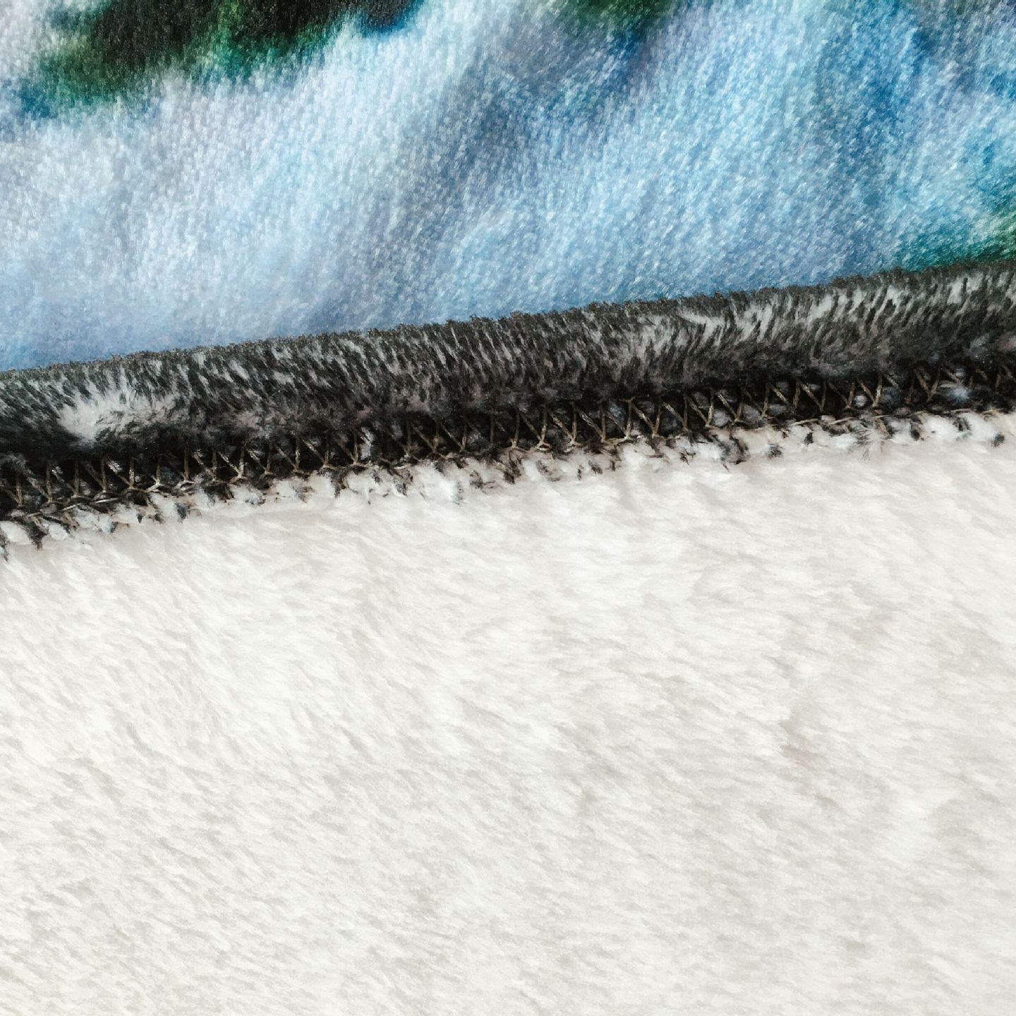 Christmas Holiday Printed Fleece Blanket Christmas Blanket Red Snowflakes Elegant Comfort Velvet Touch Ultra Plush 