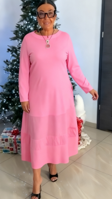 Sukienka z długim rękawem i okrągłym dekoltem