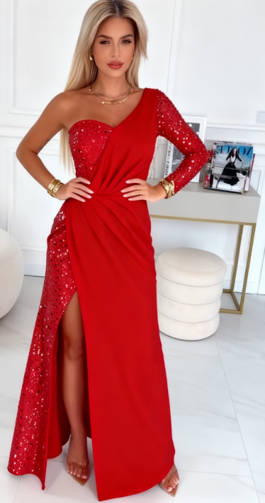 Długa sukienka z rozcięciem na jedno ramię i cekinami