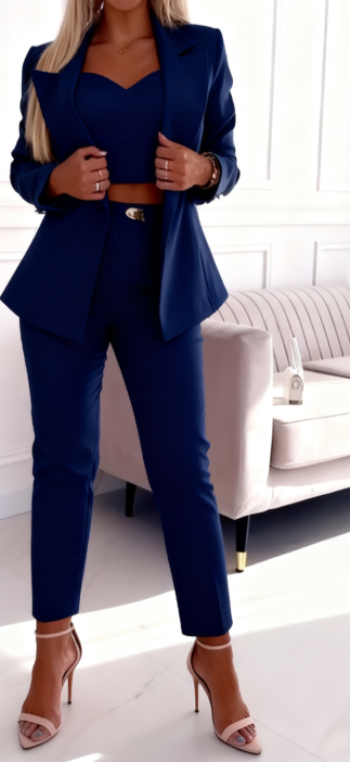 Damski, casualowy garnitur w jednolitym kolorze, z długimi rękawami i klapami