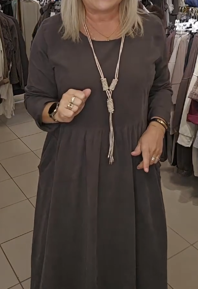 🎁WYPRZEDAŻ OSTATNIEGO DNIA -49% ZNIŻKI🎁Jesienna sukienka z okrągłym dekoltem i kieszeniami