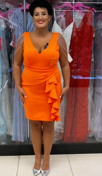 🌸2025 Sukienka koktajlowa z dekoltem w serek i stylowymi falbankami po bokach