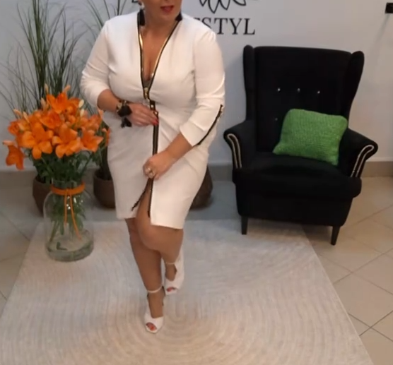 Super cena ❌49% Zniżki🛍️‼️♥️‼️Ostatnie sztuki🛍️Możliwość płatności przy odbiorze‼️👇Elegancka, metalowa, elastyczna, dopasowana sukienka z długim rękawem