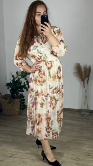 Sukienka z odkrytymi ramionami i półrękawem w nadruku