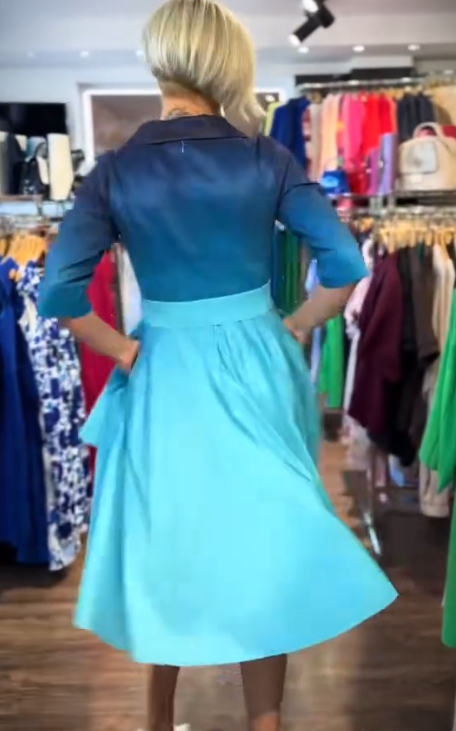 Sukienka z klapami i rękawem trzy czwarte