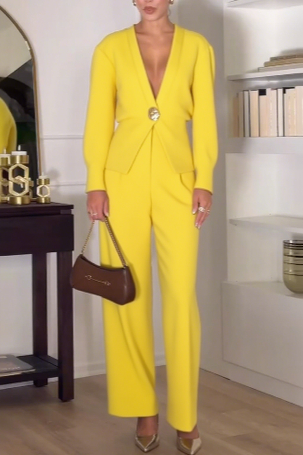 Stylowa Ciemna Suknia