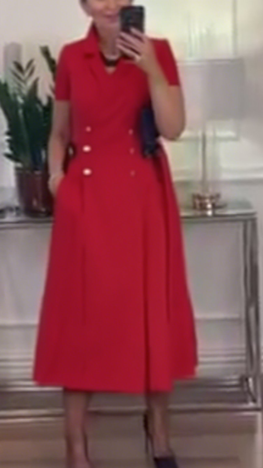 Suknia elegancka z guzikami