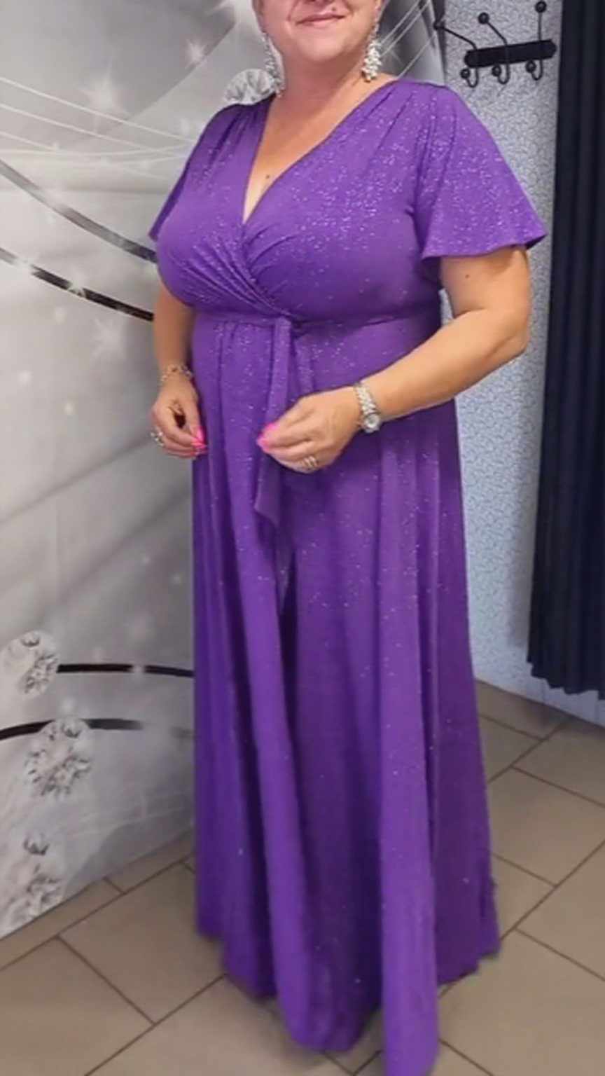 Elegancka Sukienka z Dekoltem V