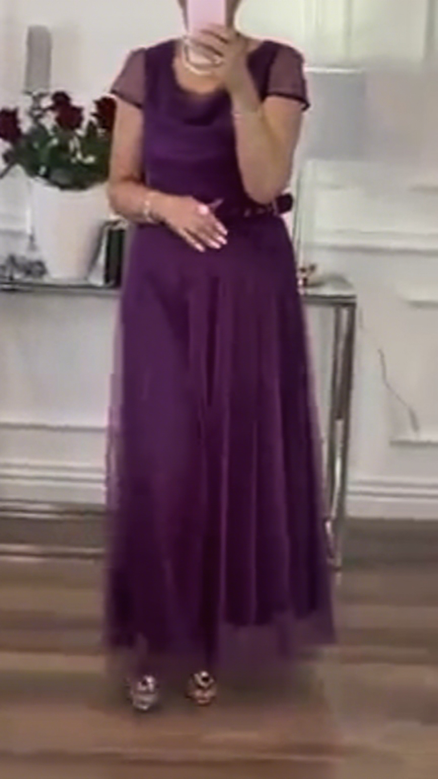 Suknia elegancka z półrękawami