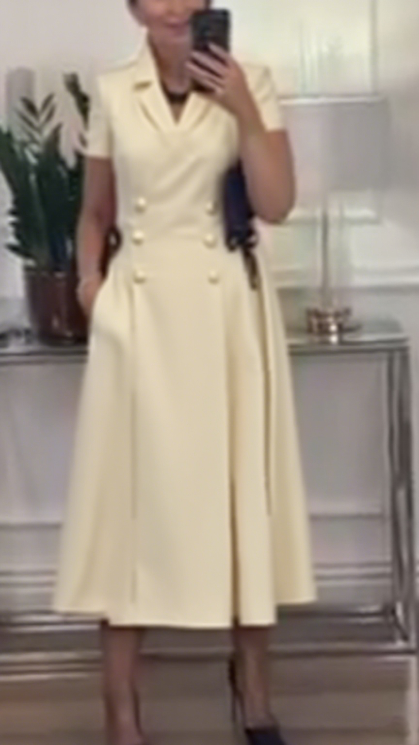 Suknia elegancka z guzikami