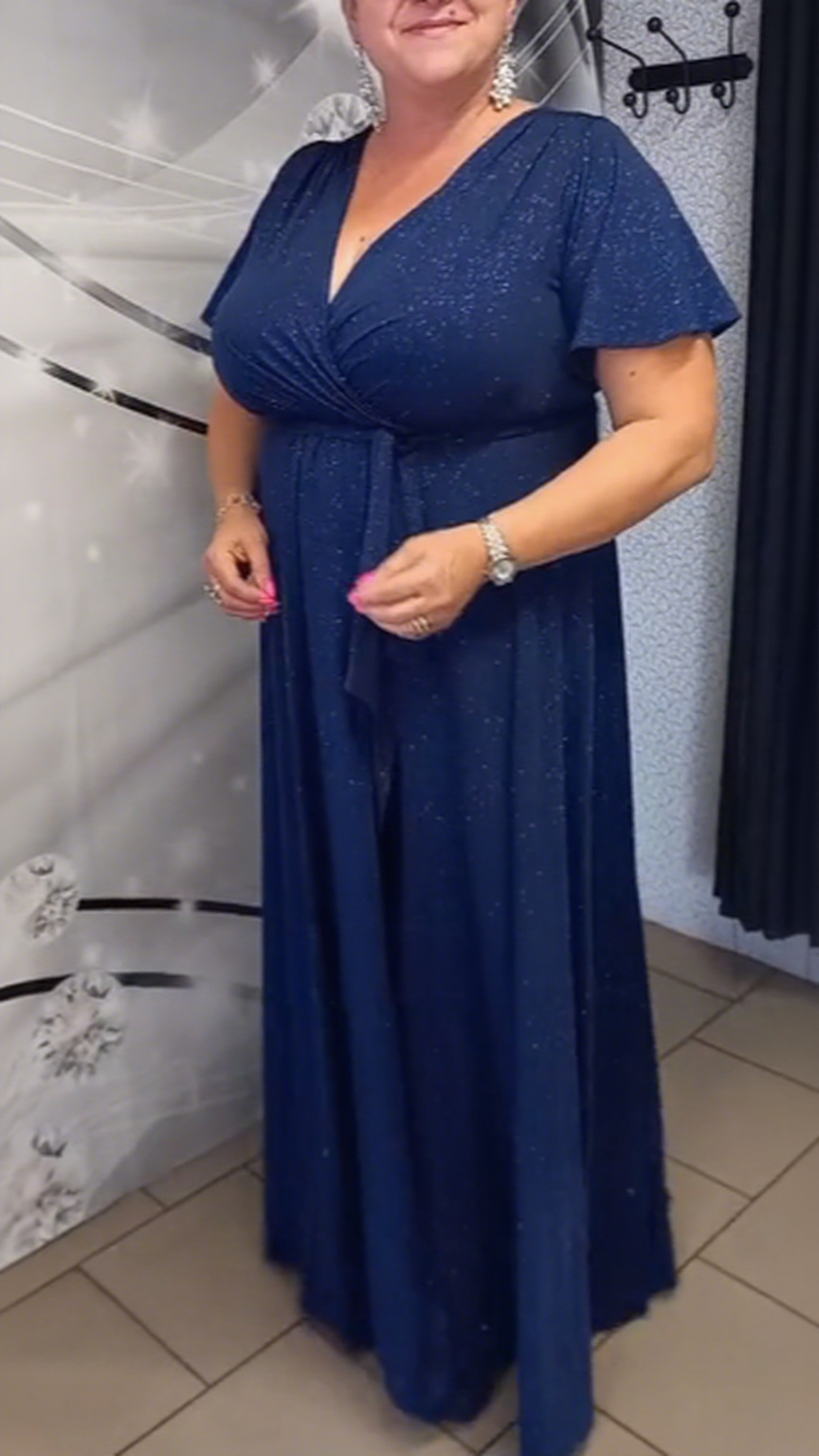 Elegancka Sukienka z Dekoltem V