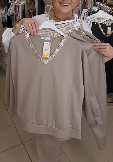 Stylowa Biała Sukienka