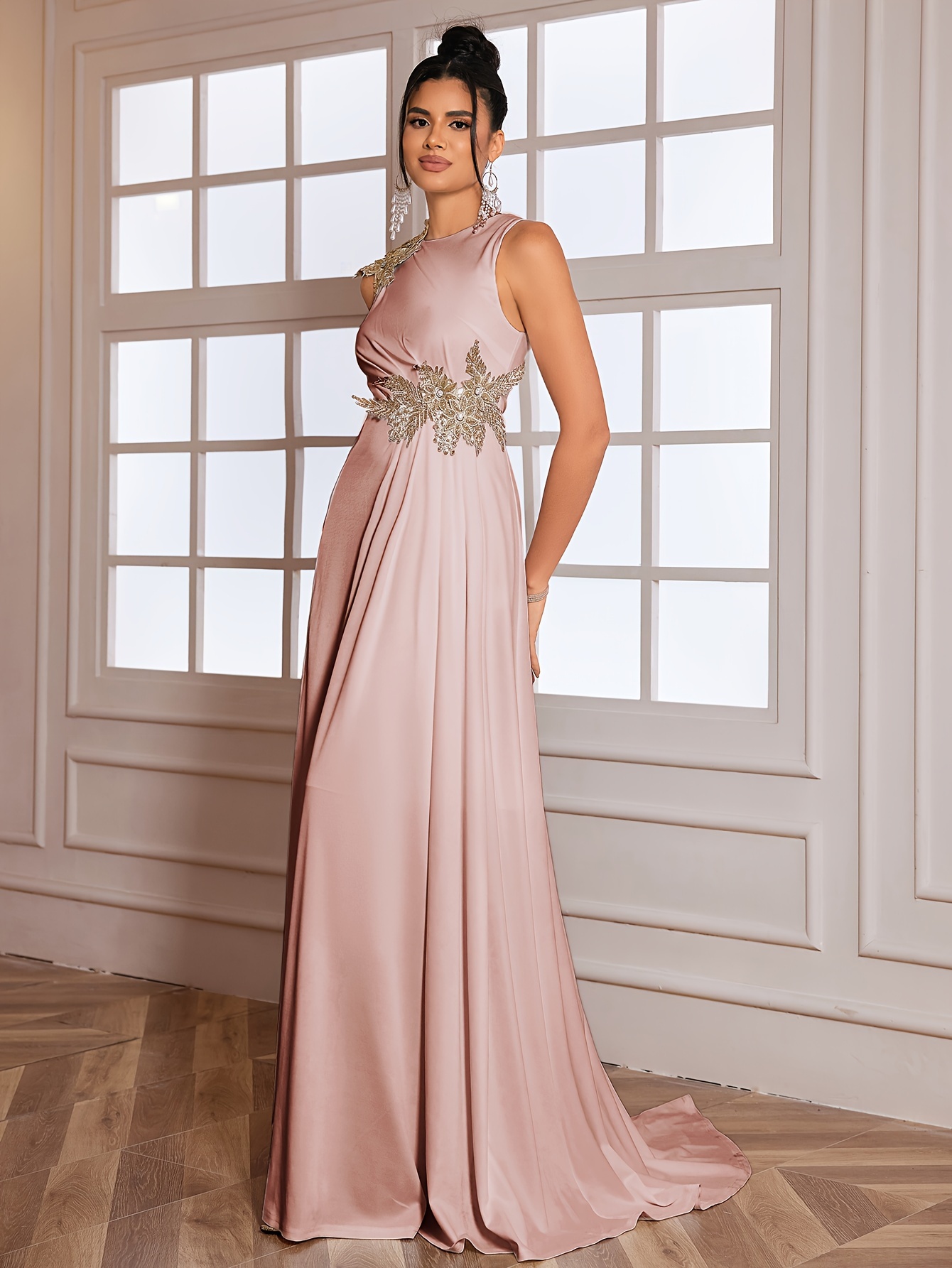 Elegancka sukienka imprezowa bez rękawów dla kobiet