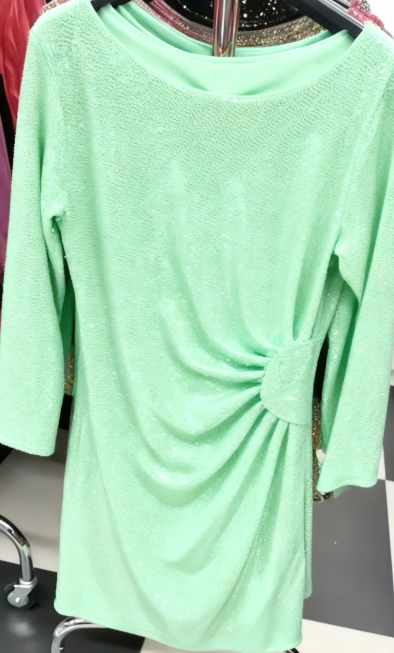 Sukienka z długim rękawem i okrągłym dekoltem z cekinami