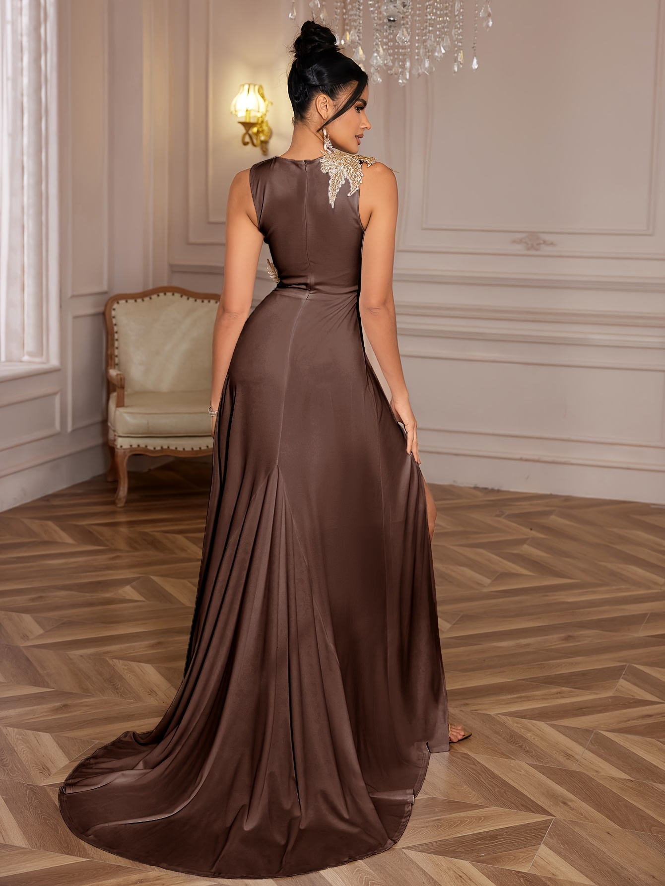 Elegancka sukienka imprezowa bez rękawów dla kobiet