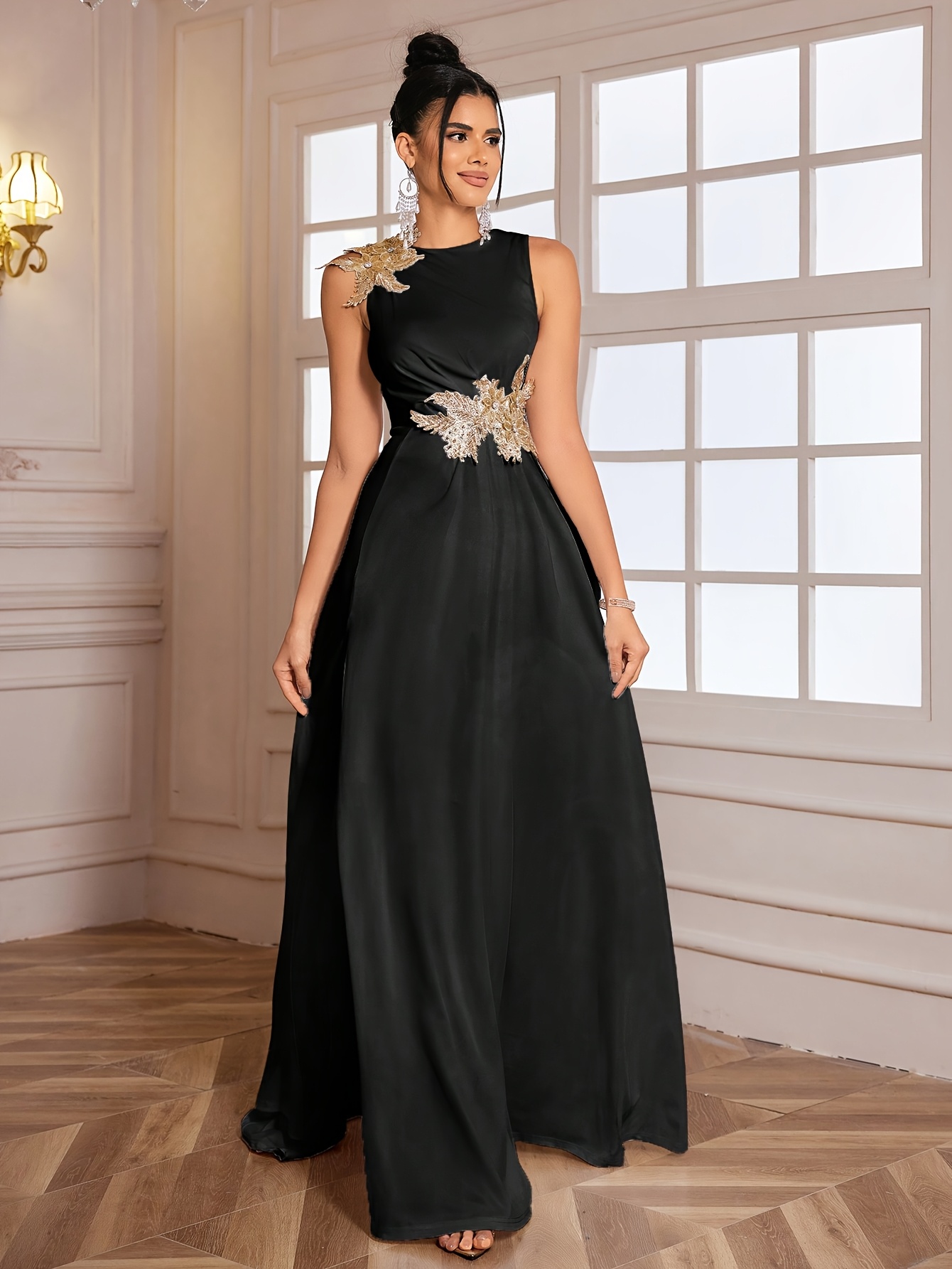 Elegancka sukienka imprezowa bez rękawów dla kobiet