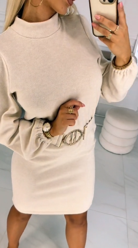 Sukienka z długim rękawem, okrągłym dekoltem, z paskiem