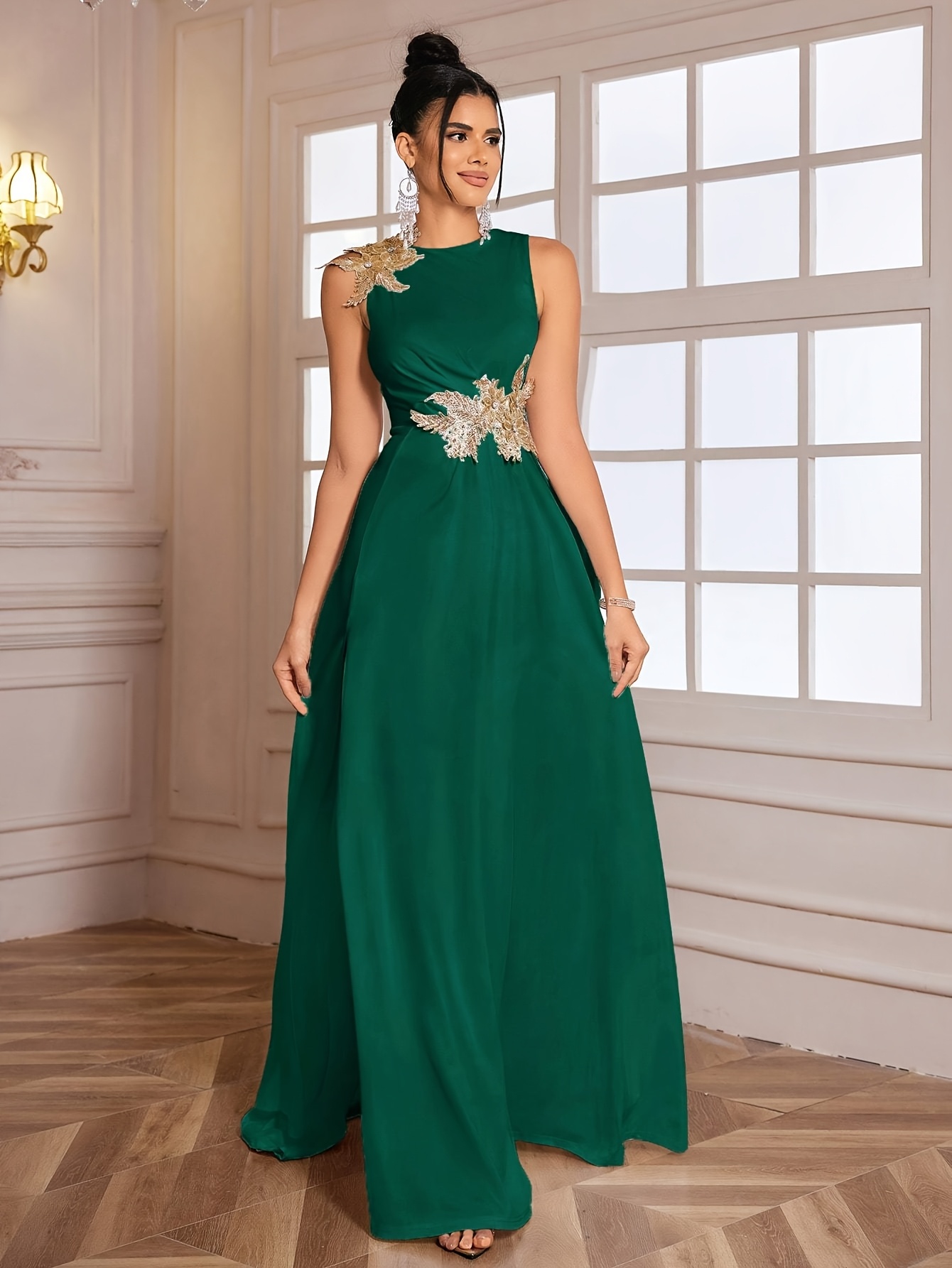 Elegancka sukienka imprezowa bez rękawów dla kobiet