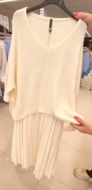 Sukienka dzianinowa z okrągłym dekoltem