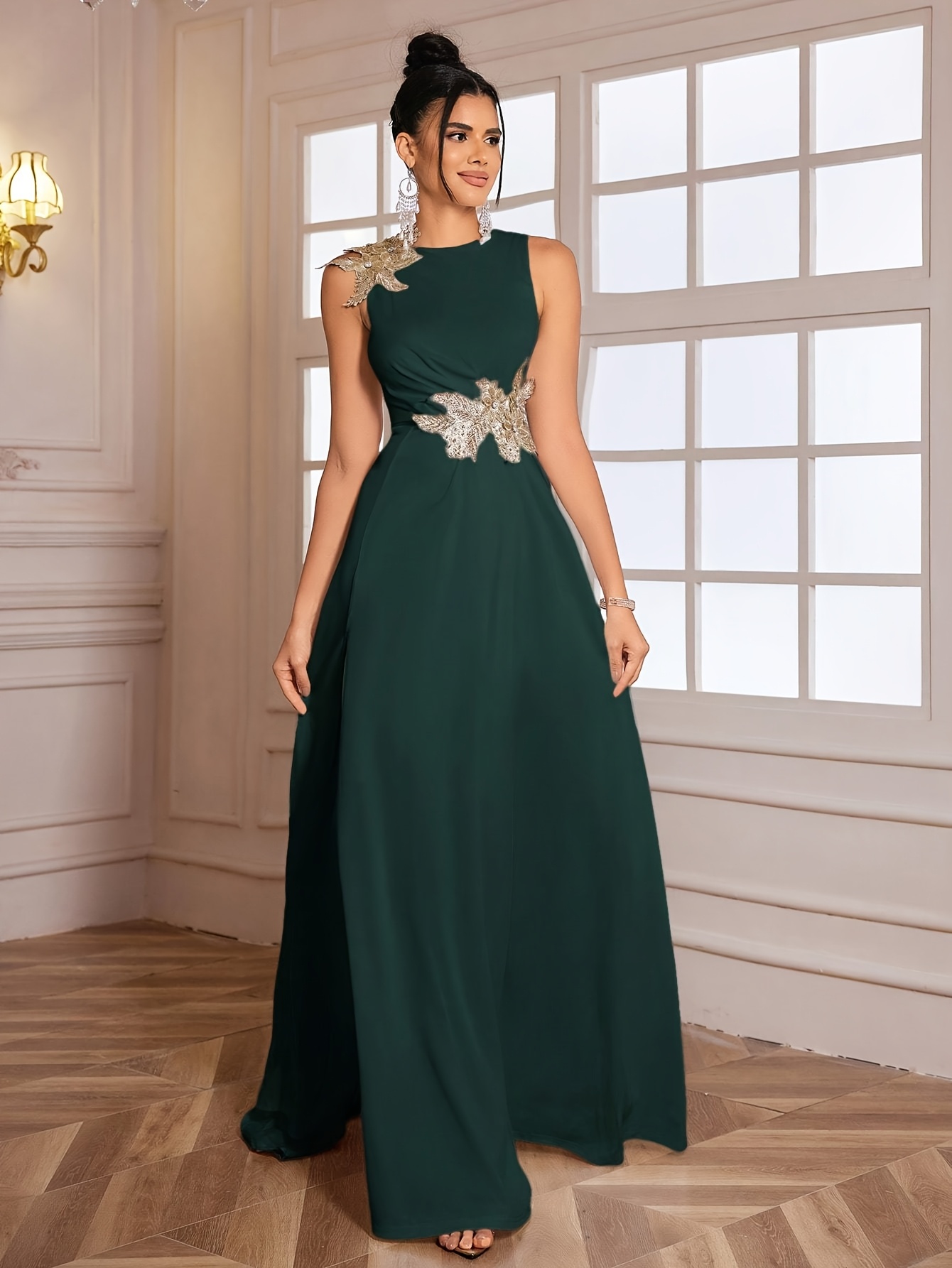 Elegancka sukienka imprezowa bez rękawów dla kobiet