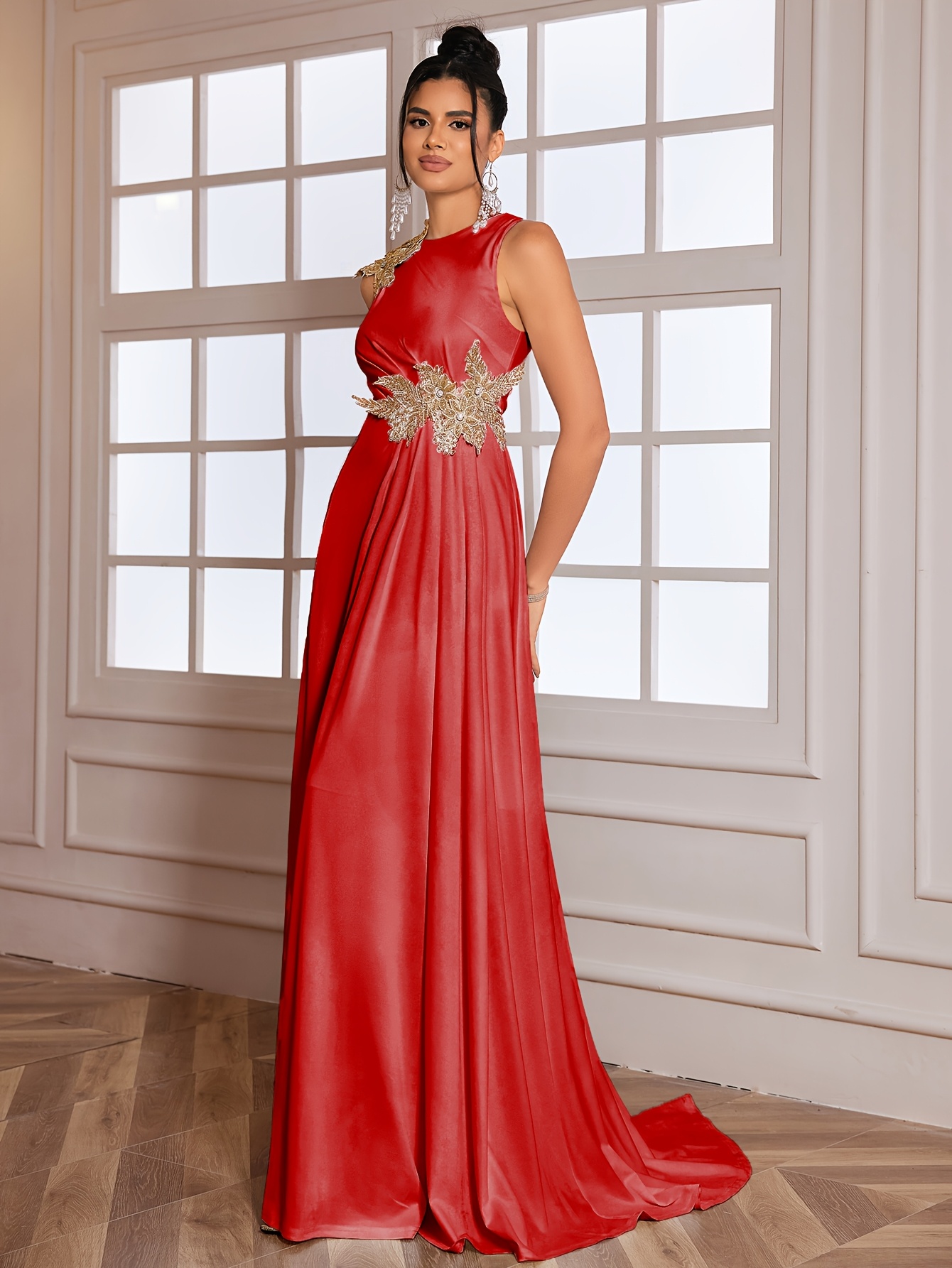 Elegancka sukienka imprezowa bez rękawów dla kobiet