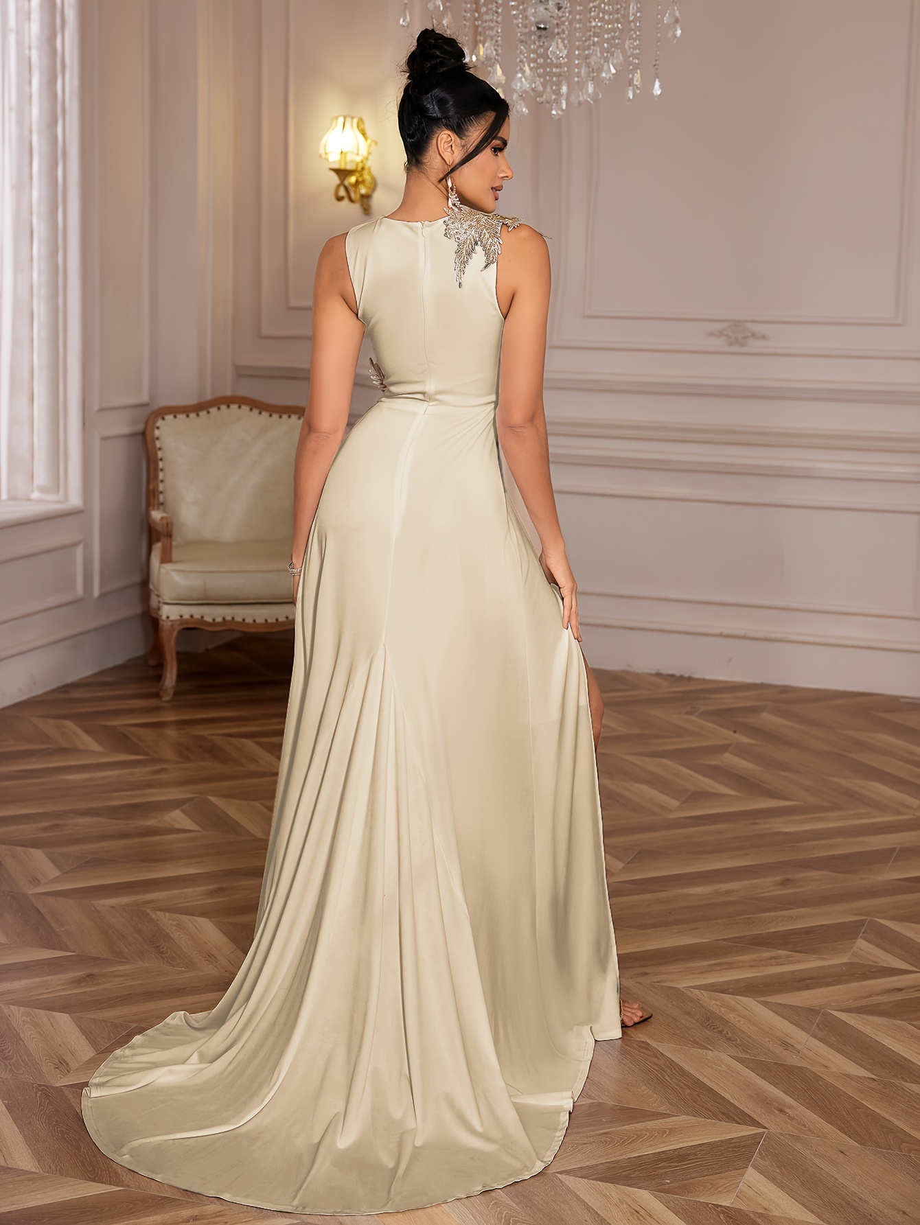 Elegancka sukienka imprezowa bez rękawów dla kobiet