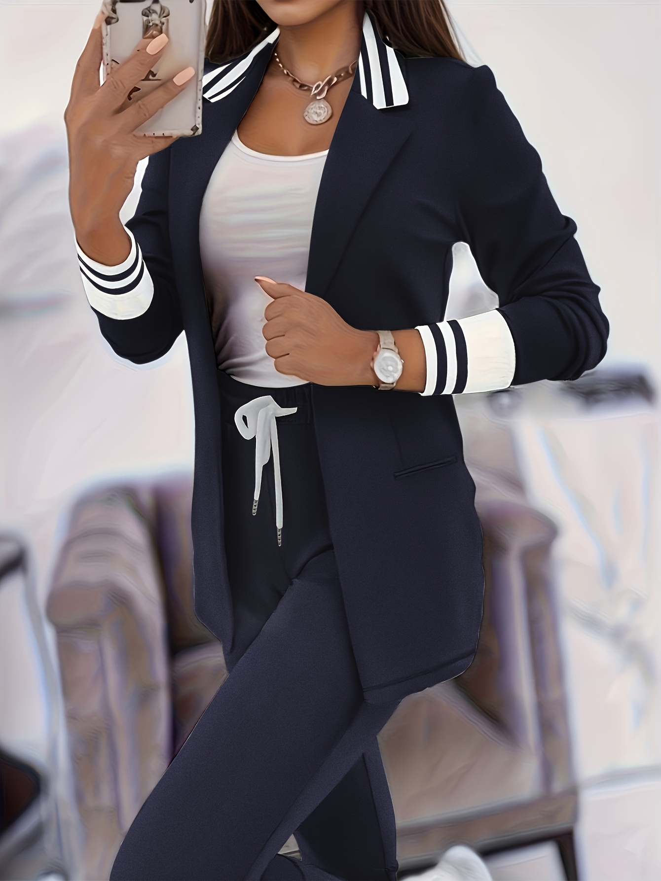Elegancki beżowy garnitur z dwoma guzikami - Chic Solid