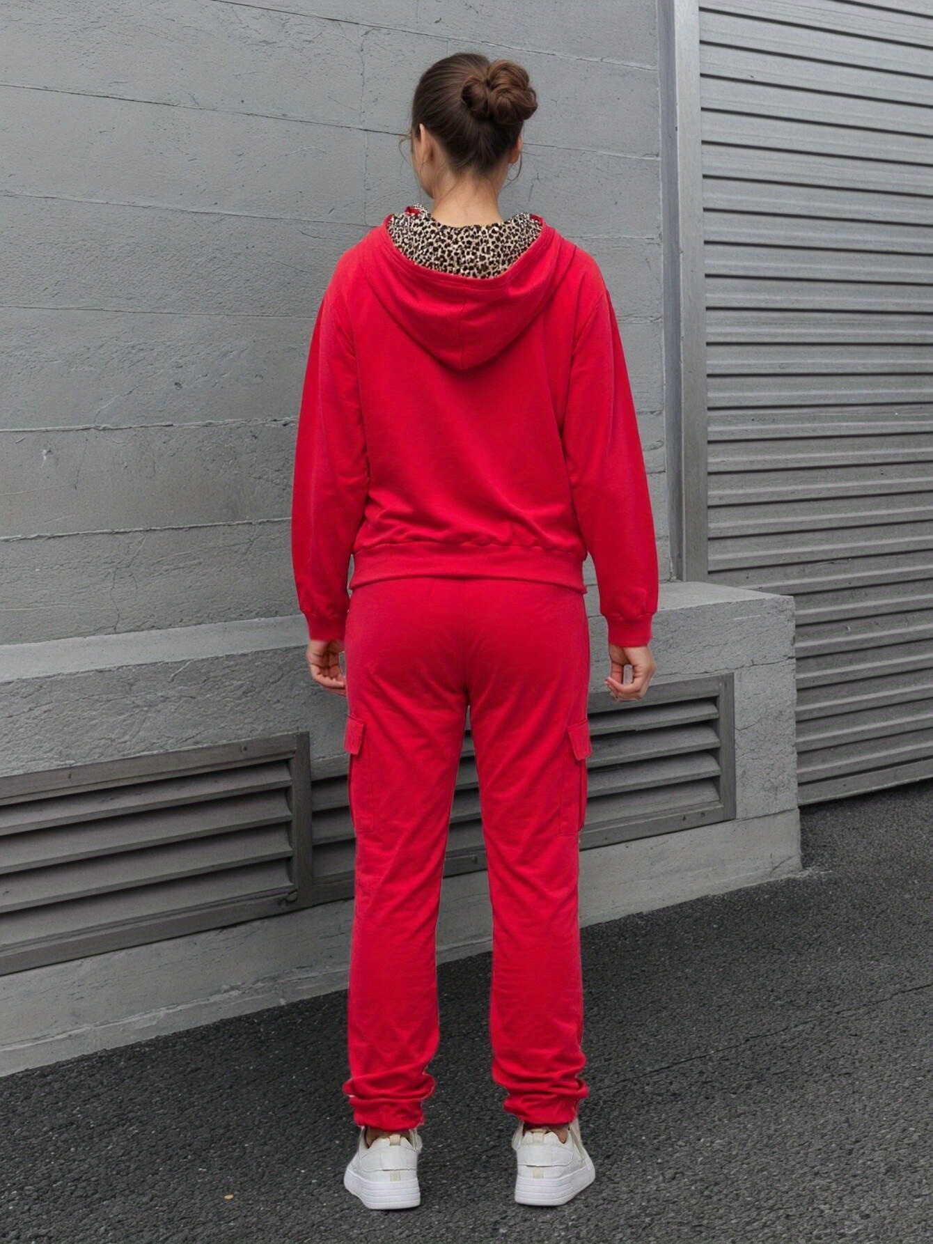 Bez opłat importowych Lokalny magazynKobiety Casual Hoodie Zestaw z kieszeniami Stylowy i wygodny kombinezon treningowy dla Casual Dress