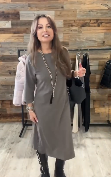 Sukienka casualowa, rękawy 3/4, okrągły dekolt, rozcięcie