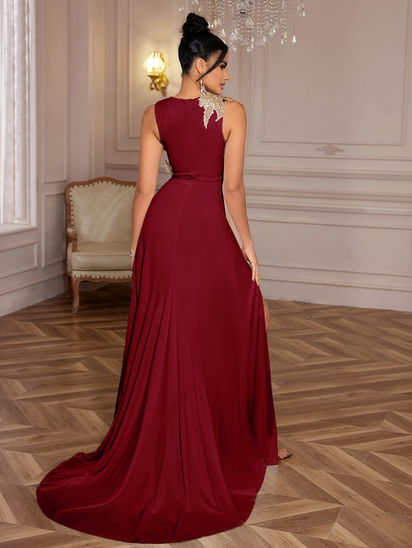 Elegancka sukienka imprezowa bez rękawów dla kobiet