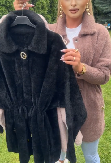 Kurtka z pluszowymi klapami