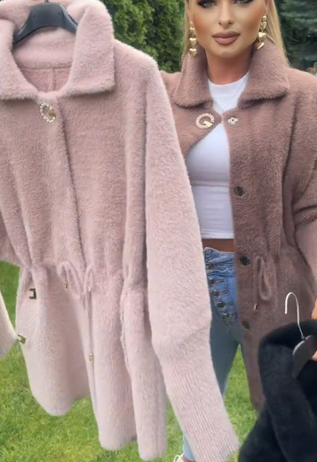 Kurtka z pluszowymi klapami