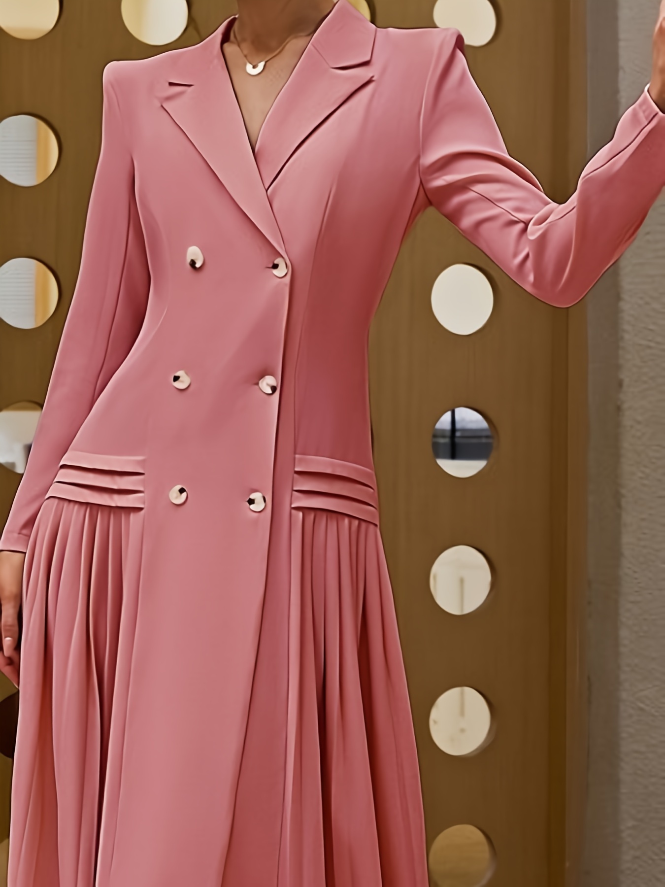Kobiety Eleganckie Sukienka - Podwójne Piersie, Notch Lapel, Plisowane Hem