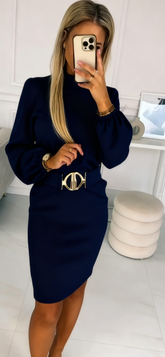 Sukienka z długim rękawem, okrągłym dekoltem, z paskiem