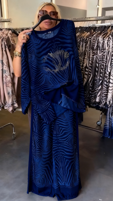 Garnitur z nadrukiem zebry, okrągły dekolt, długie rękawy