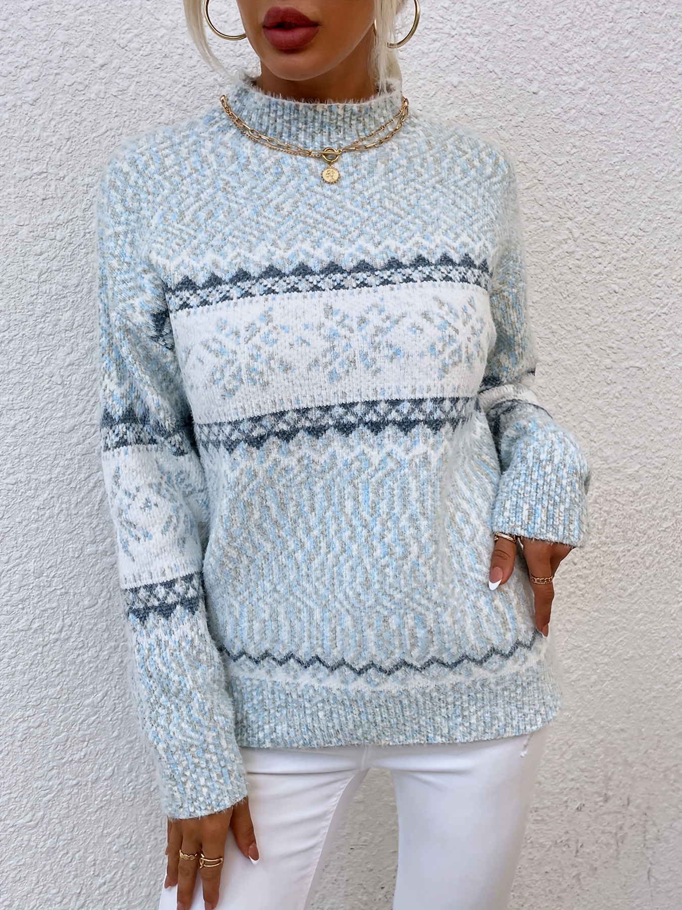 Sweter damski z golfem na jesień i zimę