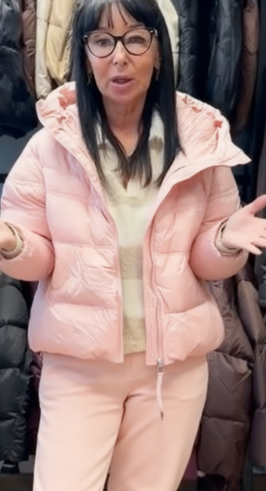 Kurtka puchowa z kapturem i zamkiem błyskawicznym – Styl Uniwersalny na Zimę