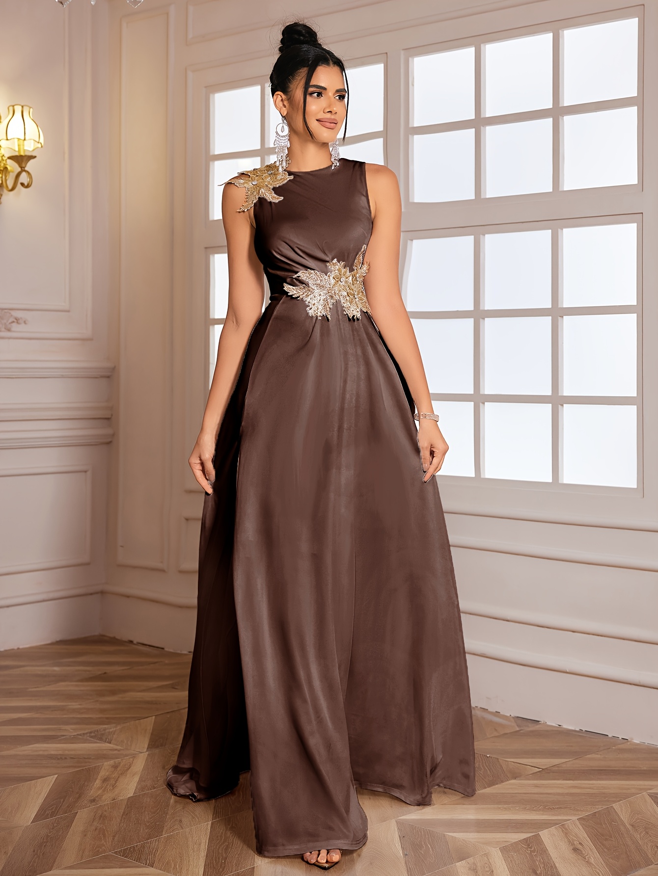 Elegancka sukienka imprezowa bez rękawów dla kobiet