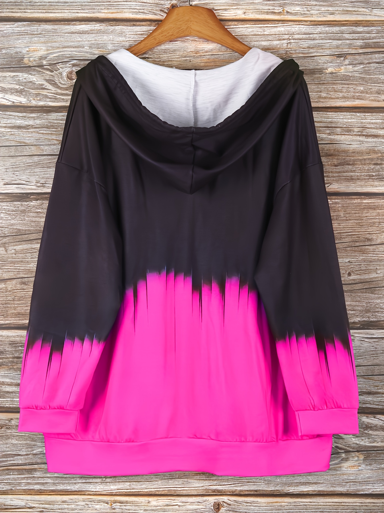 Lekka kurtka z kapturem i gradientem