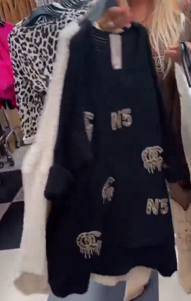 Sukienka sweterkowa z okrągłym dekoltem