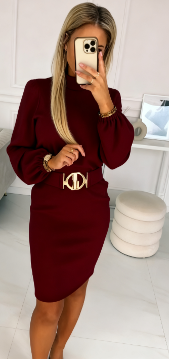 Sukienka z długim rękawem, okrągłym dekoltem, z paskiem