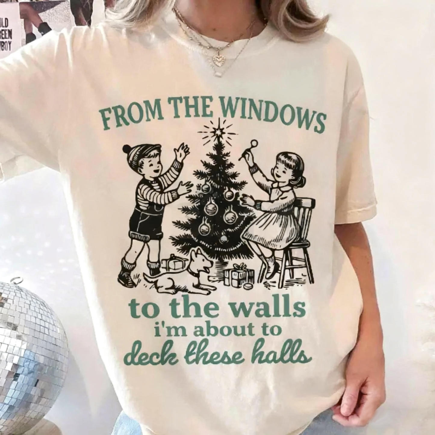 I'm About To Deck These Halls Funny Christmas T-Shirt