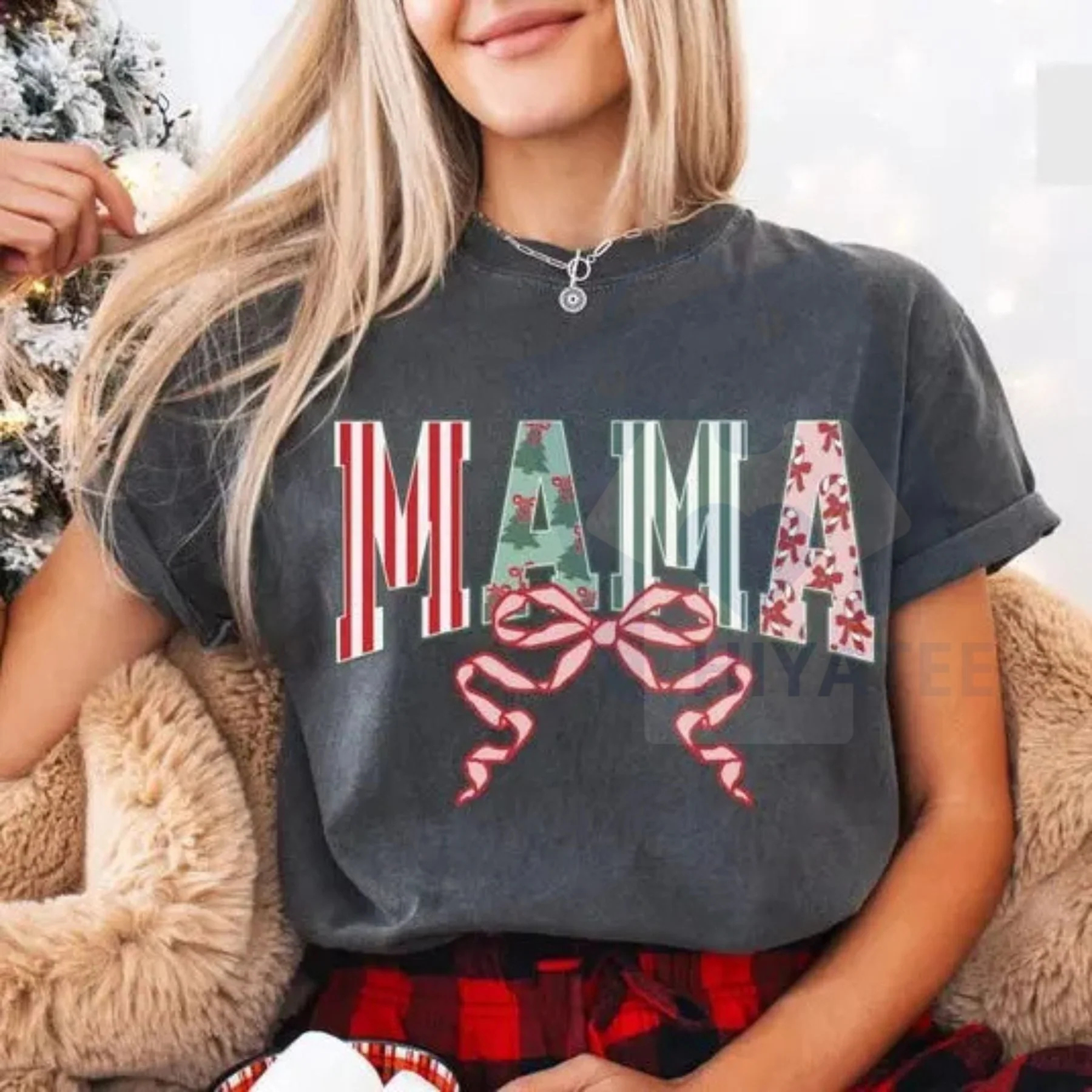 Comfort Colors Christmas Mama T-Shirt 