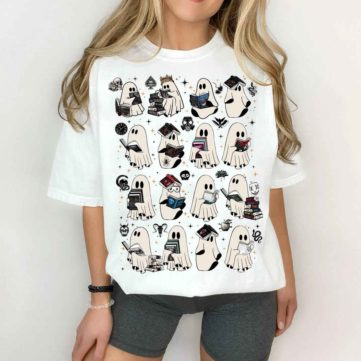 Ghosts Reading Dark Romance Series Books T-Shirt