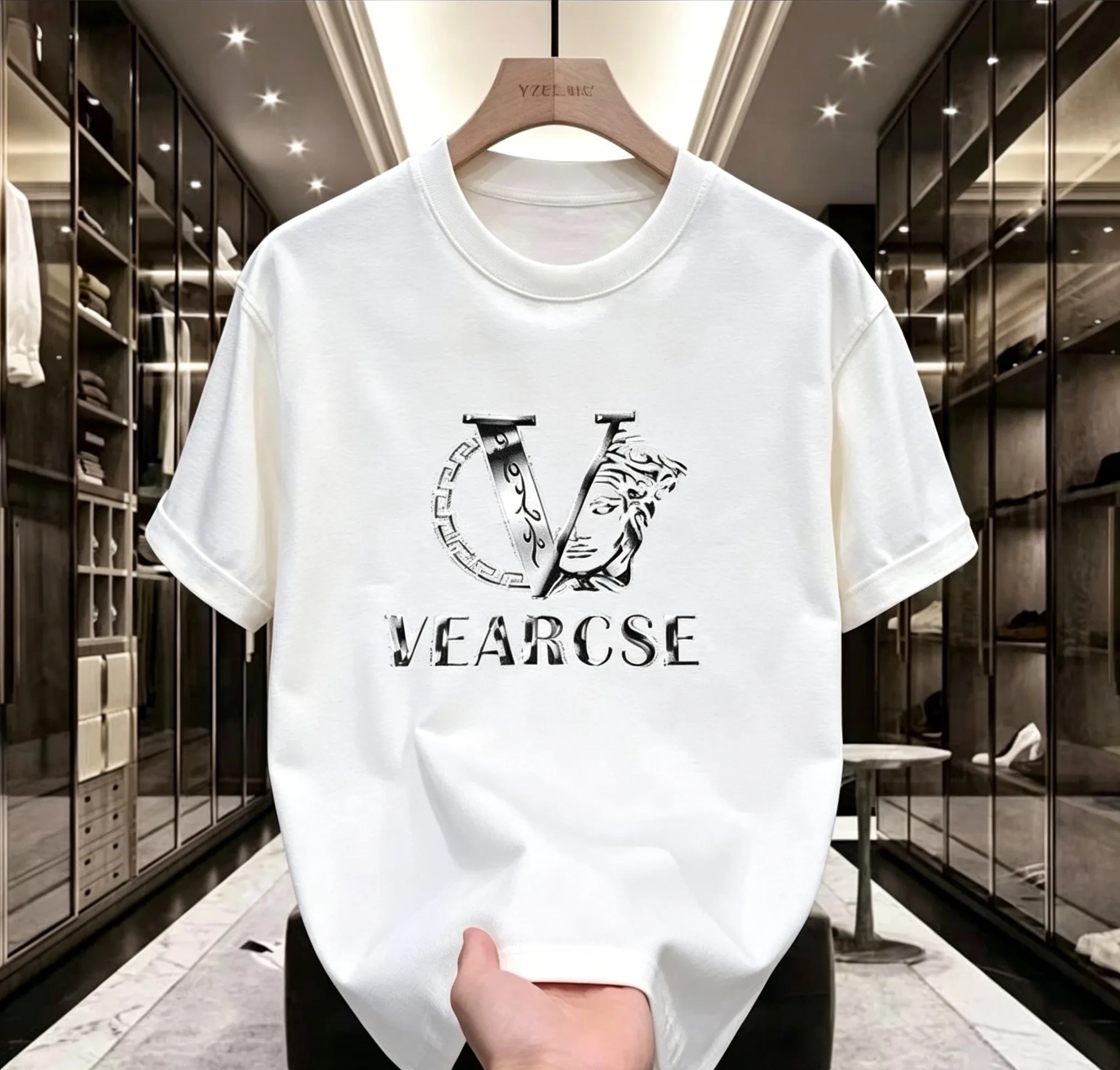 Vearcse Luxury Baroque Graphic Tee